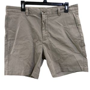 Men’s Vineyard Vines Breaker Shorts Size 35